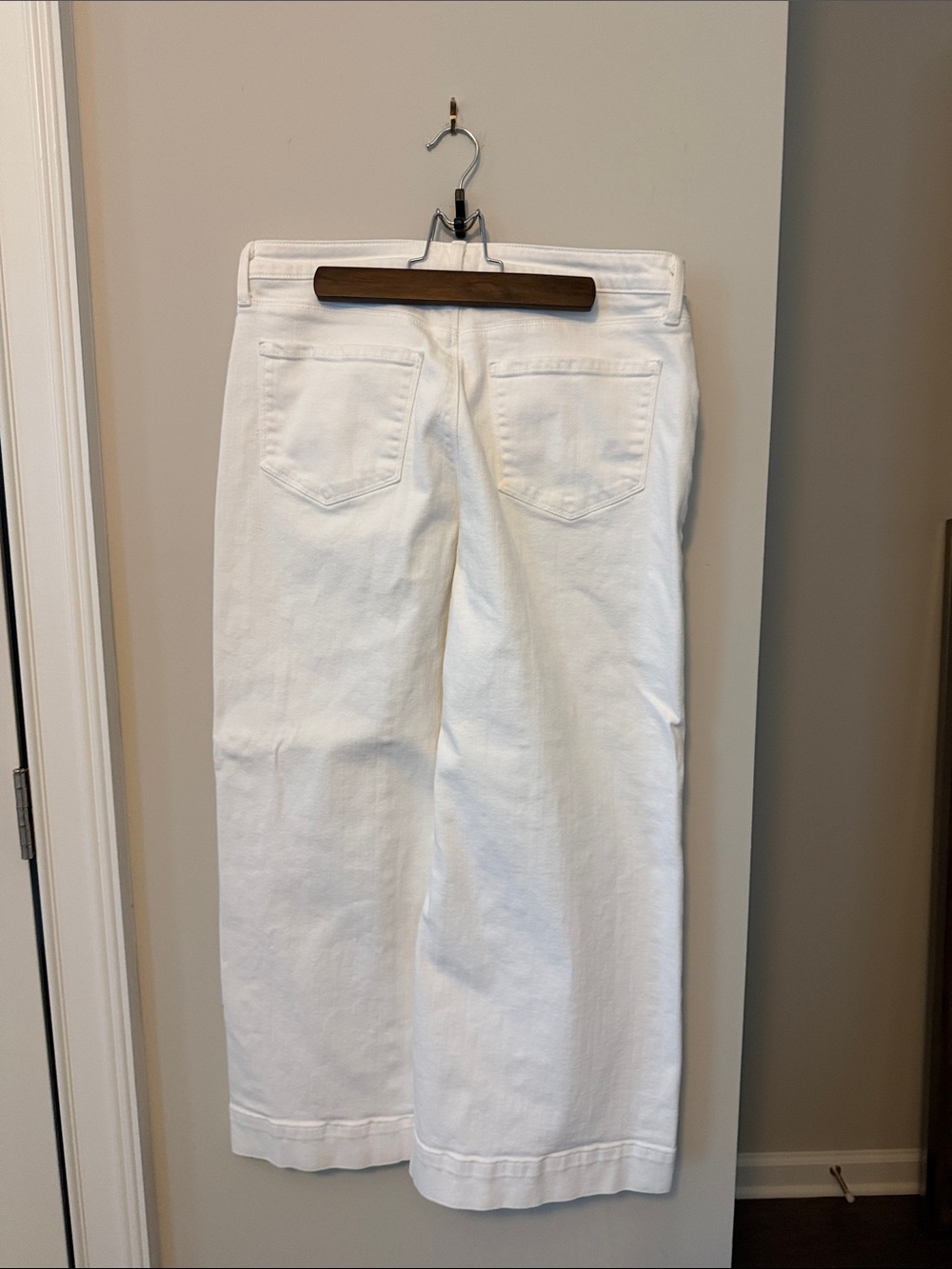 L'AGENCE White High Rise Cropped Wide-Leg Jeans - Picture 2 of 8